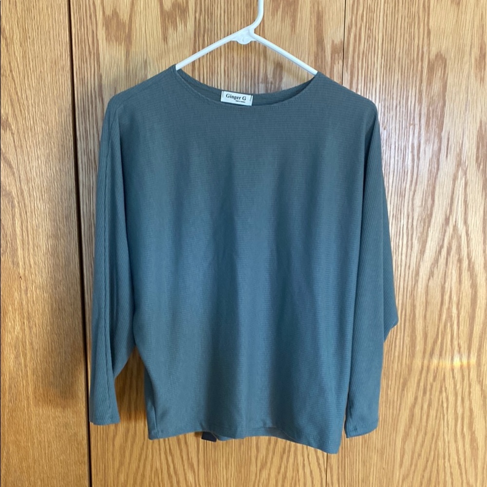 Casual Moss Green Long Sleeve Top. Woman’s size medium.